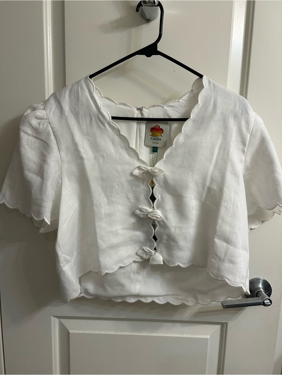 FARM Rio Tops - FARM Rio Off-White Roses Scalloped Artisanal Top